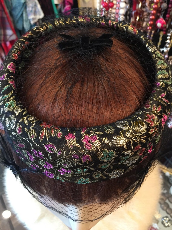 50's 60’s fascinator hat netted veil metallic bla… - image 6