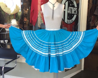 Vintage patio skirt~ fit & flare circle skirt~ Turquoise with Silver cotton southwestern vibes~ 1950's pin up  rockabilly ~ 26” waist