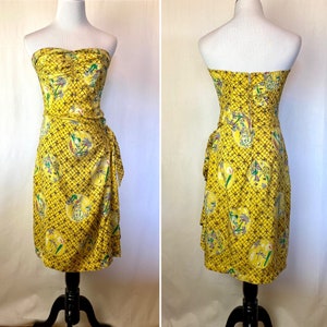 Vintage 1940s 50s Hawaiian novelty print sarong style strapless sundress pinup true vtg 100% silk bombshell dress ruching island hula image 8