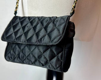 90’s Y2K black quilted crossbody purse~ threaded braided chain extra long strap~ petite soft boxy purse