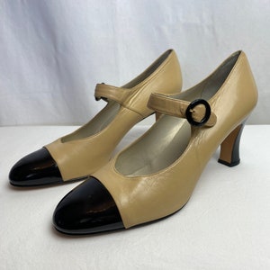 20s 30s style spectator pumps ankle strap buckles2 tone blonde with black patent leather taupe Delman vintage shoes flapper 1920s image 1