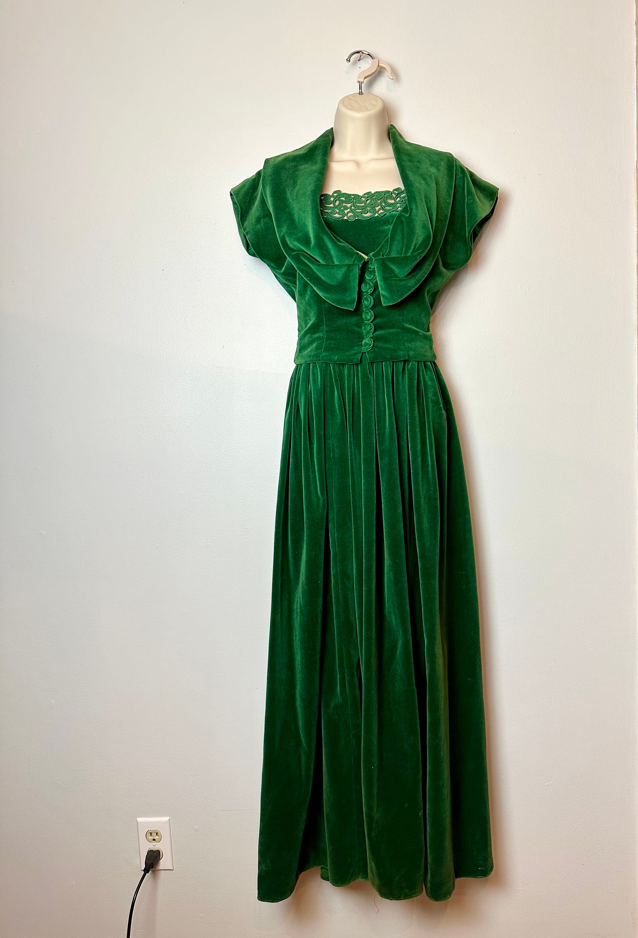 40's-50's era elegant Emerald green Velvet dress by Nicholas Ungar~ Lovely strapless full gown with corset bolero jacket~XSM