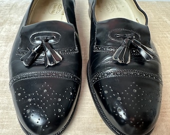 Vintage Men’s  Hand made black leather loafers perforated design tassels Italian leather 1990s dress shoe Androgynous slip on shoes/ 9 M