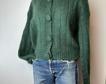 90’s mohair hairy hooded sweater~ earthy sage green boxy cropped style cozy knit ~ oversized hood / Grunge fuzzy size M