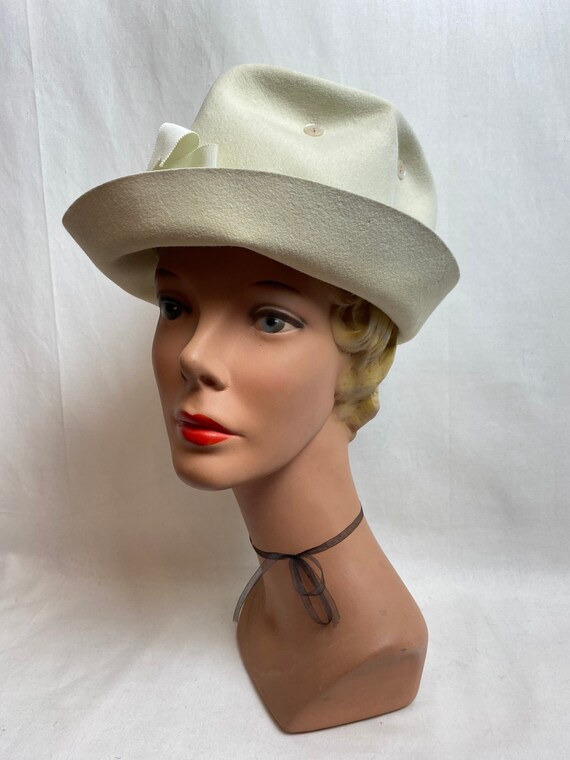 60s White Mod Felt Hat Rolled Brim 