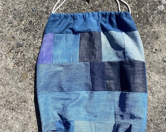 Vintage patchwork denim tote duffel bag laundry bag  1960’s 1970’s handmade workwear style tall storage cinched bag boho military americano