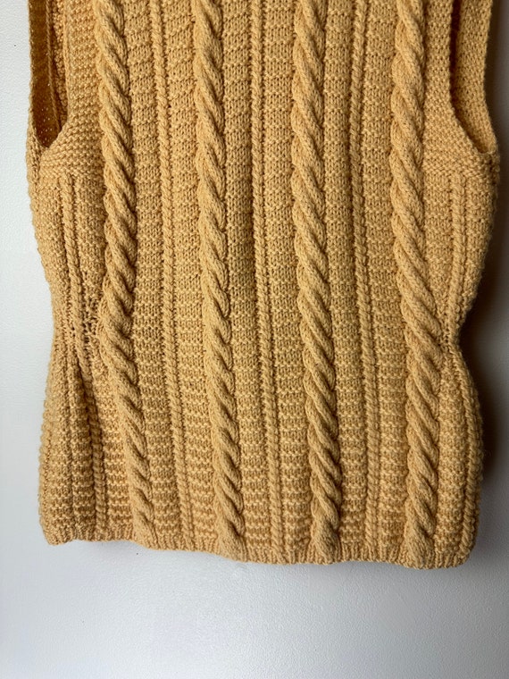 80’s-90’s sweater vest 100% wool chunky cable kni… - image 6