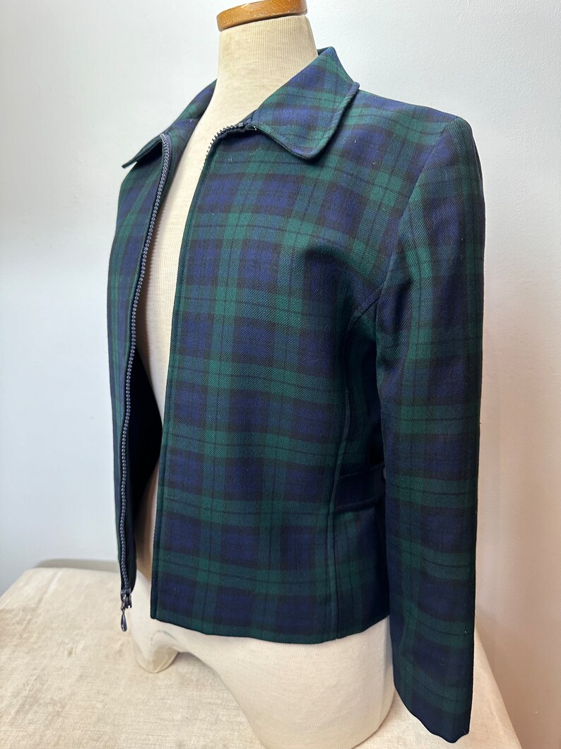 Pendleton plaid jacket Womens lightweight wool nipped waist 1990s green blue tartan plaid coat 49er style /size Small image 2
