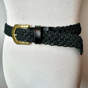 Vtg 90s black braided woven belt bright gold glossy hammered buckle leather & cotton Boho style/ open size up to 31 waist image 2