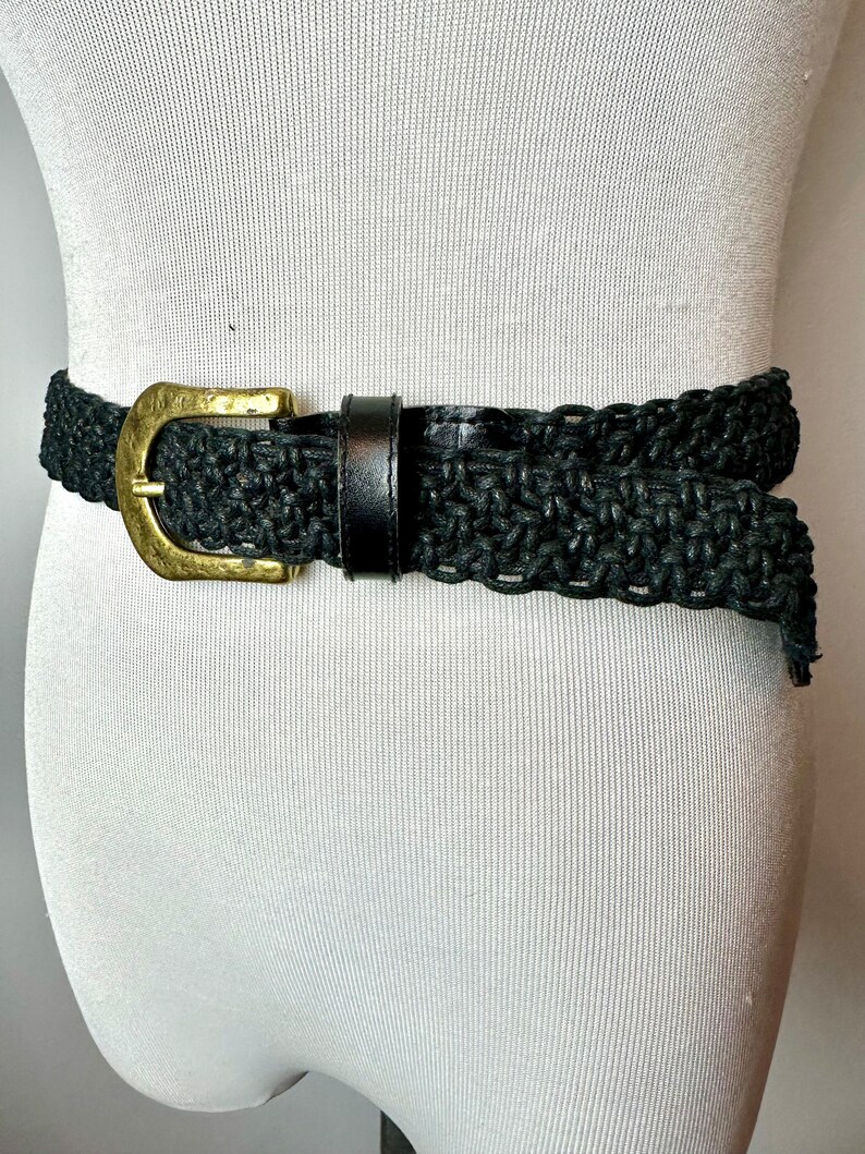 Vtg 90s black braided woven belt bright gold glossy hammered buckle leather & cotton Boho style/ open size up to 31 waist image 2