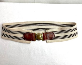Boho style belt ~Extra wide 90’s white and brown leather pinstripe stretch cincher /spectator 2 tone Neutral tones/ size Medium /stretchy