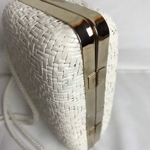 70s White woven wicker basket purse shiny gold accent clasp lacquered long roped straps clam style minimalist mod retro 1960s 1970s image 5