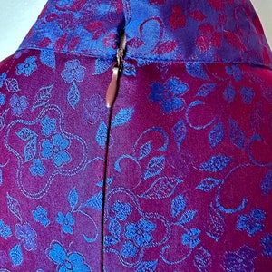 Wunderschöne Bluse aus reiner Seide mit schillerndem Kontrast in Fuchsia und Blau, zweifarbig, asiatisches Top mit Blumenmuster, Größe M Bild 6