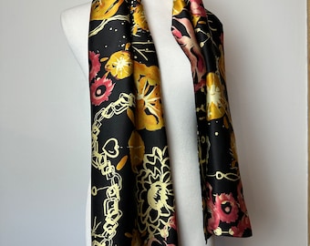 Pañuelo/chal de seda ~ enorme chal XLG ~ dorado negro con flores rosas ~ sensación lujosa