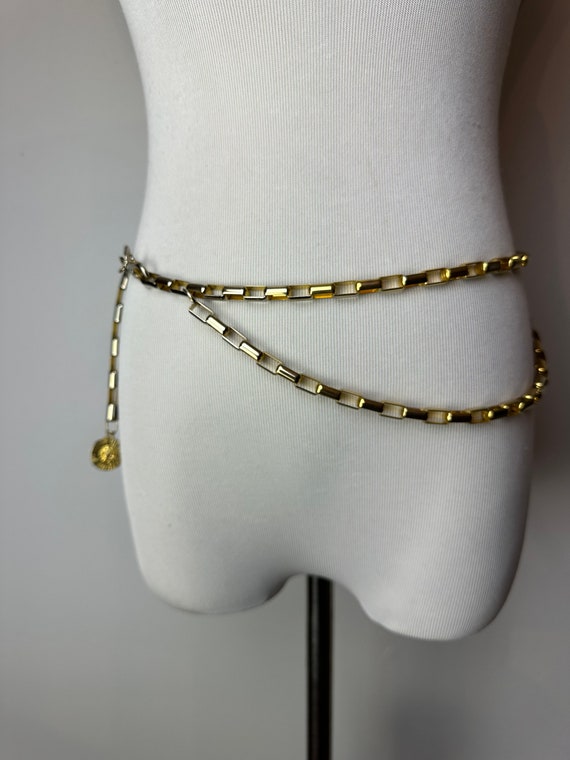 Vintage 60’s 70’s gold chain link belt~ shiny hig… - image 1