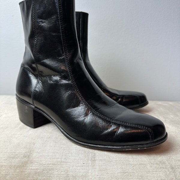 Vintage black Beatle boots~ black leather Florsheim zip ankle boots~ androgynous/ 1960- 70’s vibes rocker boho Men’s 71/2 D women’s 91/2