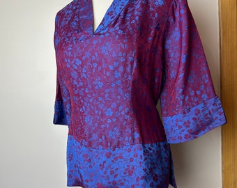 Beautiful all Silk iridescent contrast fuchsia & blue 2 tone blouse~ floral Asian top size M