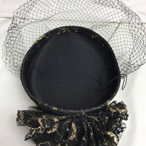 50’s veiled mini hat~ fascinator style~ black & gold~ pinup rockabilly 1950’s special occasion gold brocade dramatic glamour gothic