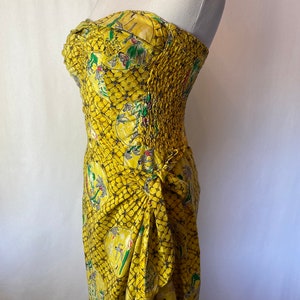 Vintage 1940s 50s Hawaiian novelty print sarong style strapless sundress pinup true vtg 100% silk bombshell dress ruching island hula image 3