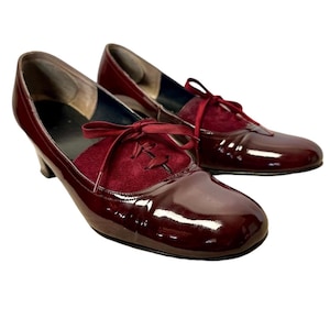 60’s burgundy Red pumps~ Suede & patent leather kitten heels shiny shoes Mod retro vintage heels~ 81/2 aa