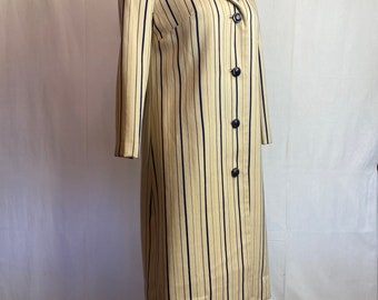 60’s Mod wool pinstriped coat Off white with navy blue stripes Long slender tailored 1960s blazer style jacket short 3/4 sleeves