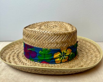 Jaren '60 vintage stro zonnehoed ~ heldere regenboogkleuren bloemen Hawaiiaanse band ~ Tiki vibes jaren 1960 hula mode brede rand zomerhoeden unisex stijl