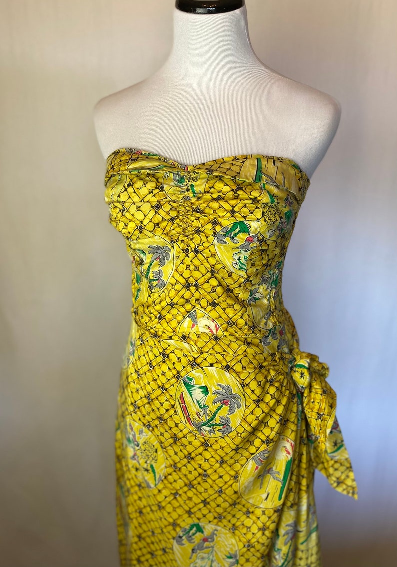 Vintage 1940s 50s Hawaiian novelty print sarong style strapless sundress pinup true vtg 100% silk bombshell dress ruching island hula image 1