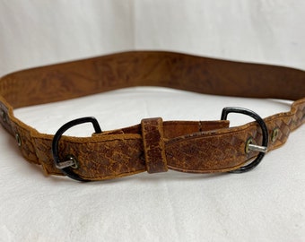 40’s 50’s women’s tooled leather belt~ Rodeo queen true western pinup fab rockabilly style buckles in back~ size adjustable 26”-29”