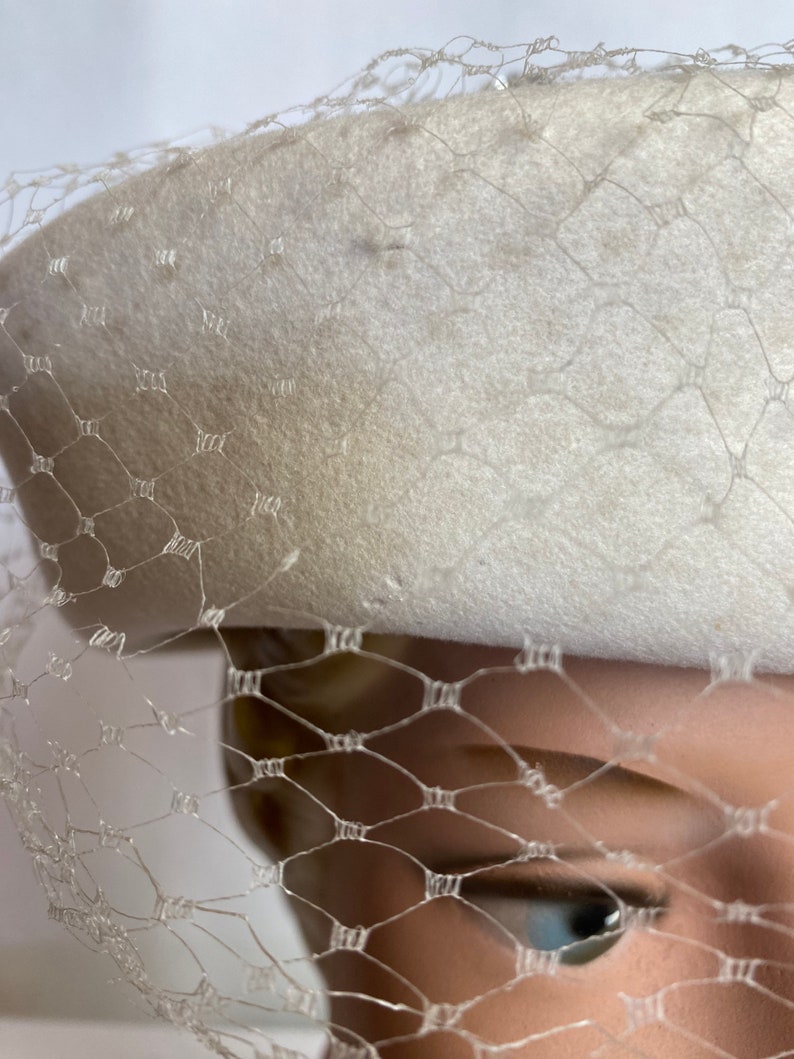 50s-60s vintage white veiled hat netted felt hats retro wedding ivory & off white dressy modern fancy pillbox style 画像 10