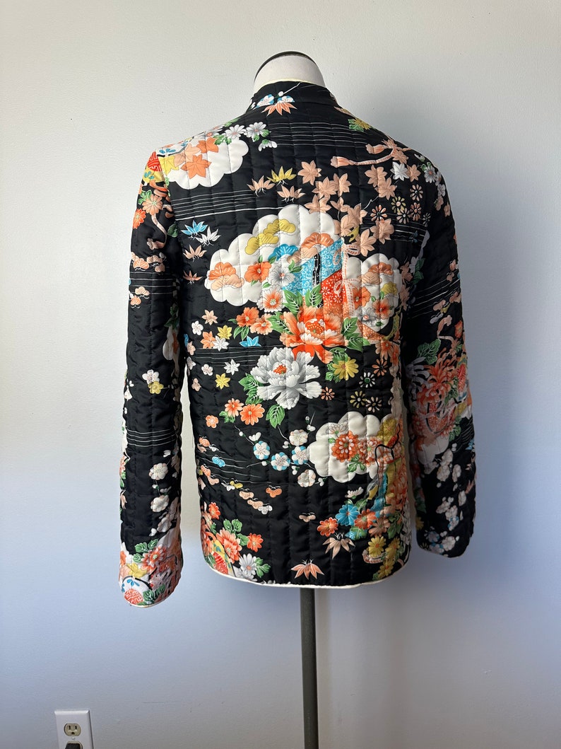 Vintage Cheongsam style jacket light puffer style with frog closures black Asian chrysanthemum peony floral pattern size SMALL image 5