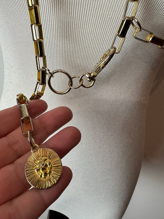 Vintage 60’s 70’s gold chain link belt~ shiny hig… - image 2