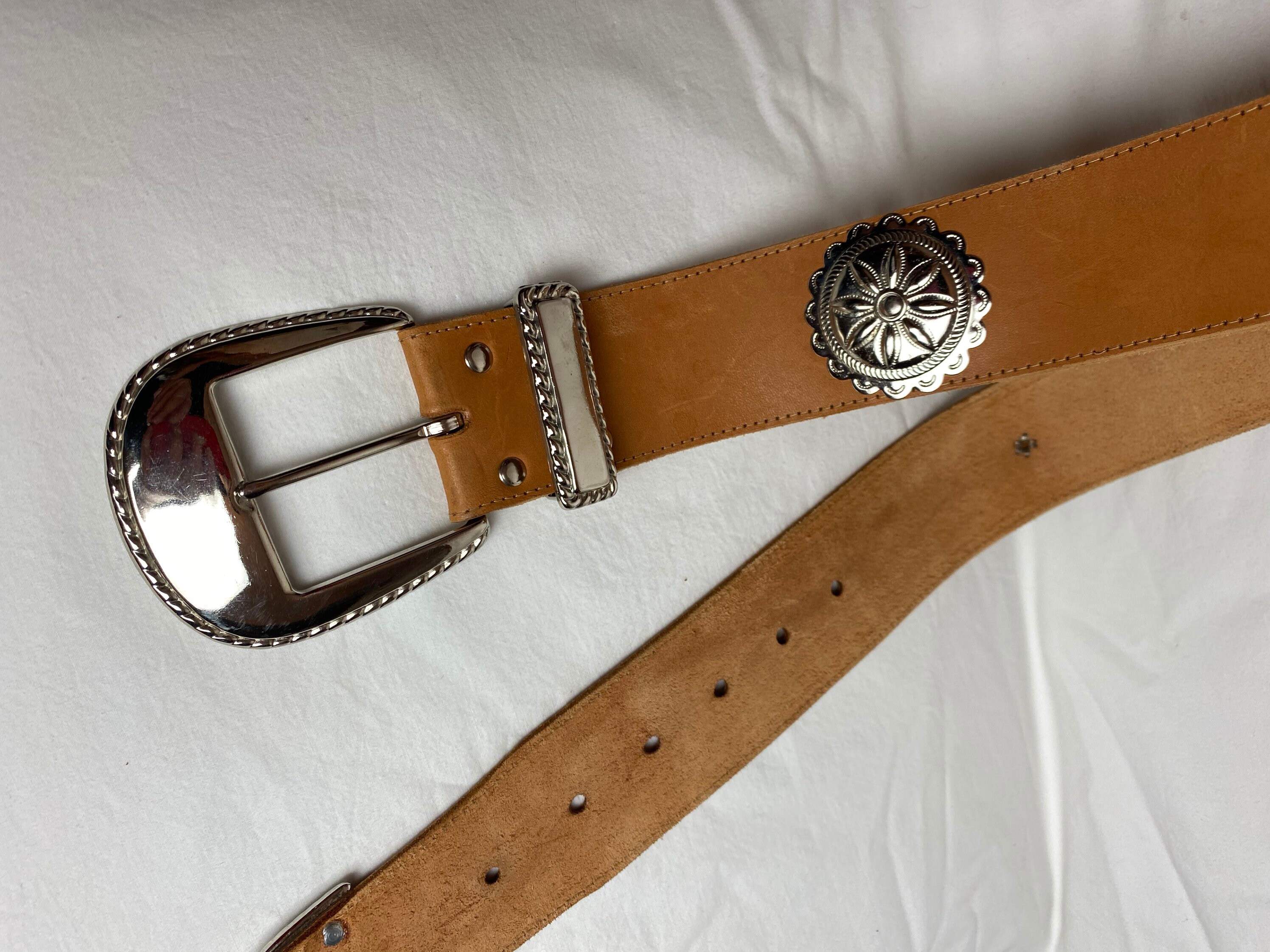 90's Chunky Leather Belt~ Light Honey Brown Belt With Huge