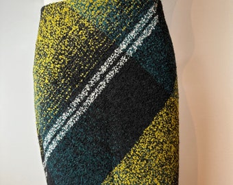 Y2K nubby wool pencil skirt nubby wool black plaid with green & chartreuse diagonal stripes~ deadstock Nordstrom’s Classiques entier size SM