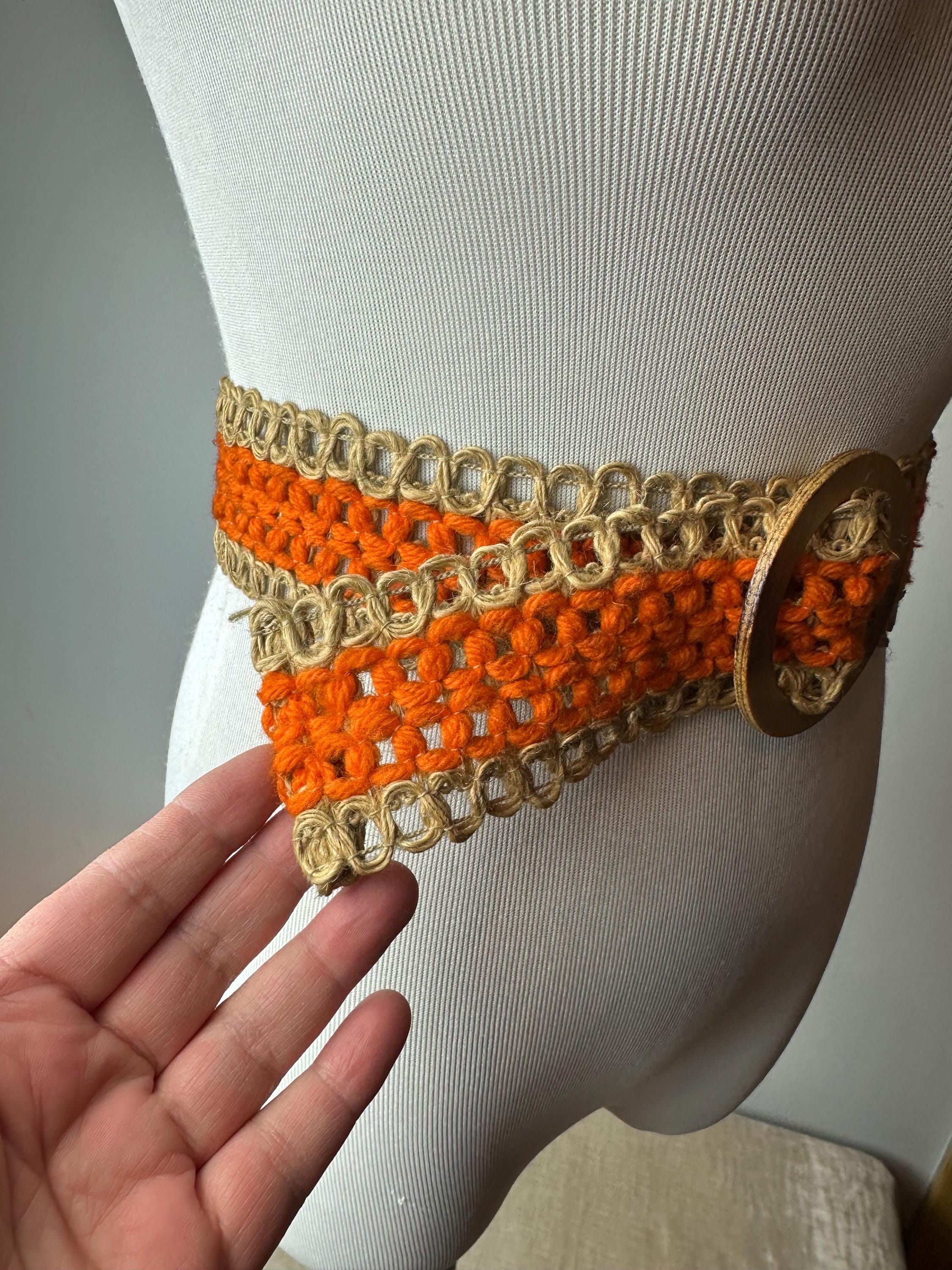 70年代風マクラメ編みベルト：オレンジジュート紐、木製バックル、S