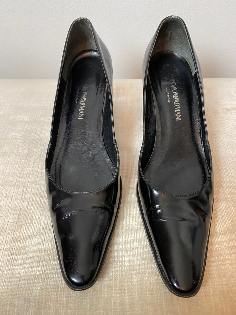 Tacones Armani Vtg Y2K zapatos de moda de charol negro con tacones gruesos de plástico blanco lechoso de 2 tonos anchos / talla 9 imagen 2