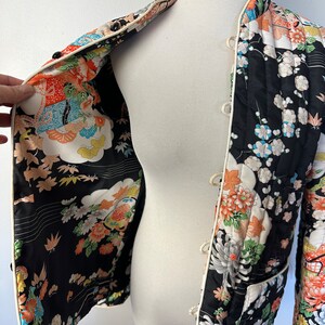 Vintage Cheongsam style jacket light puffer style with frog closures black Asian chrysanthemum peony floral pattern size SMALL image 7