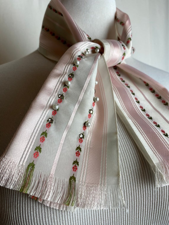 50’s beautiful pink silk satin neckerchief floral 