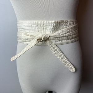 Vintage 70’s 80’s antique White color wrap belt ~ wrapping Sash style Silk & cotton Boho trend/ Size SM up to 30” waist
