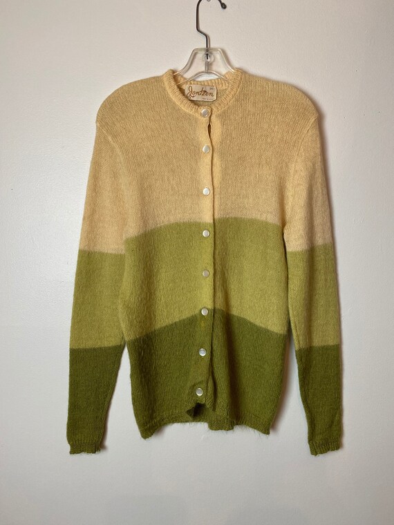 60’s 2 tone mossy green Mohair cardigan Jantzen s… - image 5