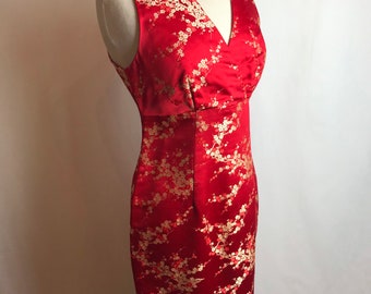 90’s red dress~ Asian silky satin floral  shapely mini dress~ red with white gold flower print~ cheongsam style sleeveless tank dress 4ish