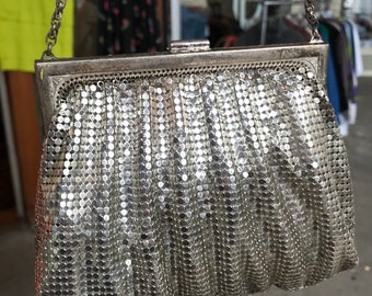 Whiting & Davis 30’s 40’s Silver mesh metallic shiny micro handbag wristlet~ disco ball~ Art Deco inspired