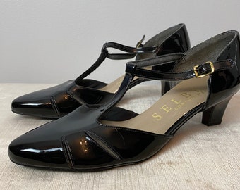 70’s 80’s black patent leather kitten heels~ ankle strap gold buckles~ cutouts~ glossy low heel~ size 9ish slender