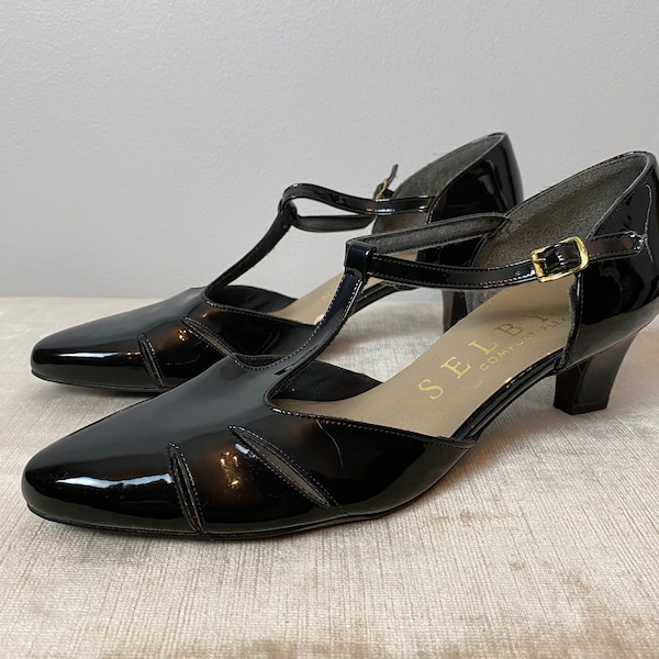 70’s 80’s black patent leather kitten heels~ ankle strap gold buckles~ cutouts~ glossy low heel~ size 9ish slender