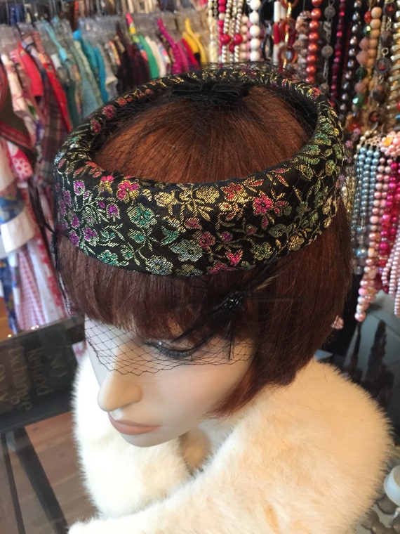 50's 60’s fascinator hat netted veil metallic bla… - image 4