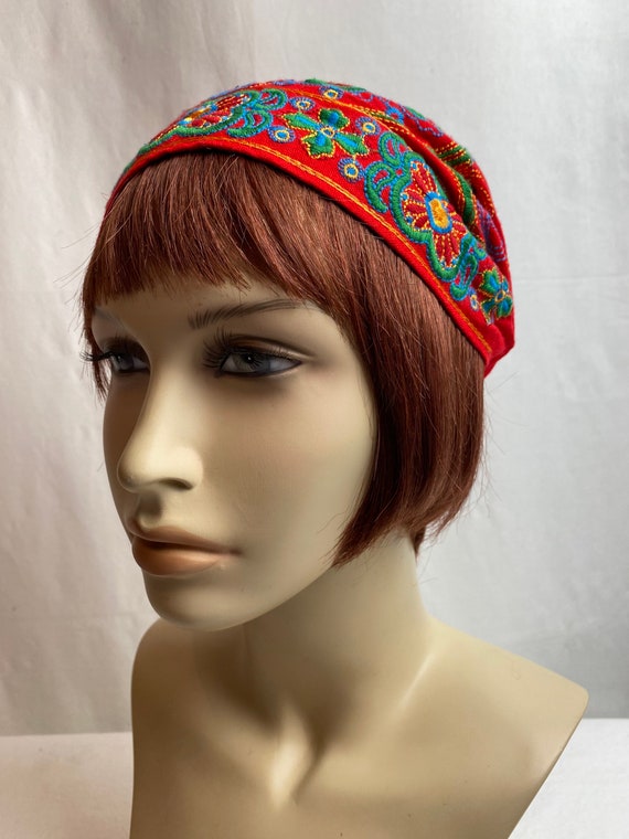 Colorful red Embroidered textile hat women’s scru… - image 7