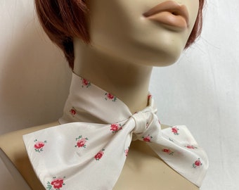 Vintage 40’s -50’s pink & white calico print bow tie collar Pussycat bow~ feminine sweet Pinup floral accent neckerchief 1950s fashion
