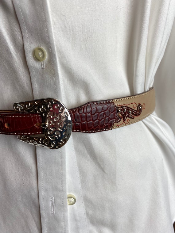 VTG Beige & brown fancy leather belt with ornate … - image 4