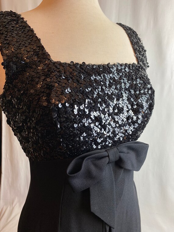 cocktail dress for 60th birthday 60's Black Sequin Dress~ Ann Barry Jr~ Wiggle Semi Formal ~ Sexy 1960's With Bow~ Size Medium 6-8 Momyknows Blue Bandeau Strapless Size:Custom (14-18 US, 46-50 EU) Floral Web Collection: Emerald Green Dresses The price above will