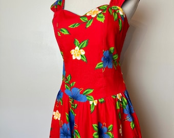 Vintage 80’s Hawaiian dress~ sweetheart neckline fit & flare Sundress~ vivid tropical floral Red/ size Med-LG