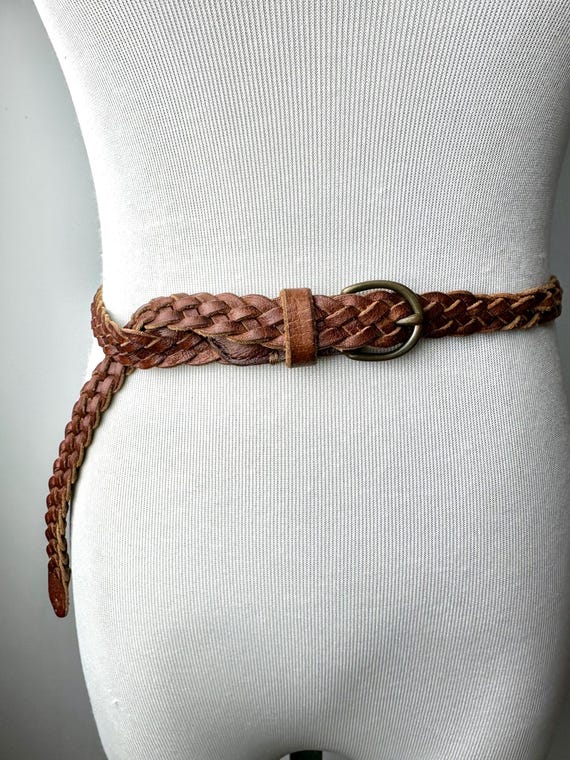 90s Brown Braided Leather Belt: Woven Boho Style, Fits up to  display picture 3